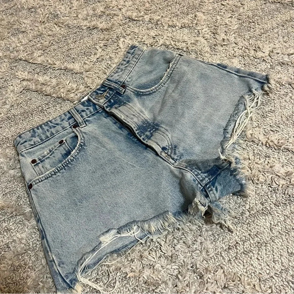 Zara Denim Shorts Womens 6 High Rise Cutoffs Light Wash Distressed 100% Cotton - Picture 1 of 5